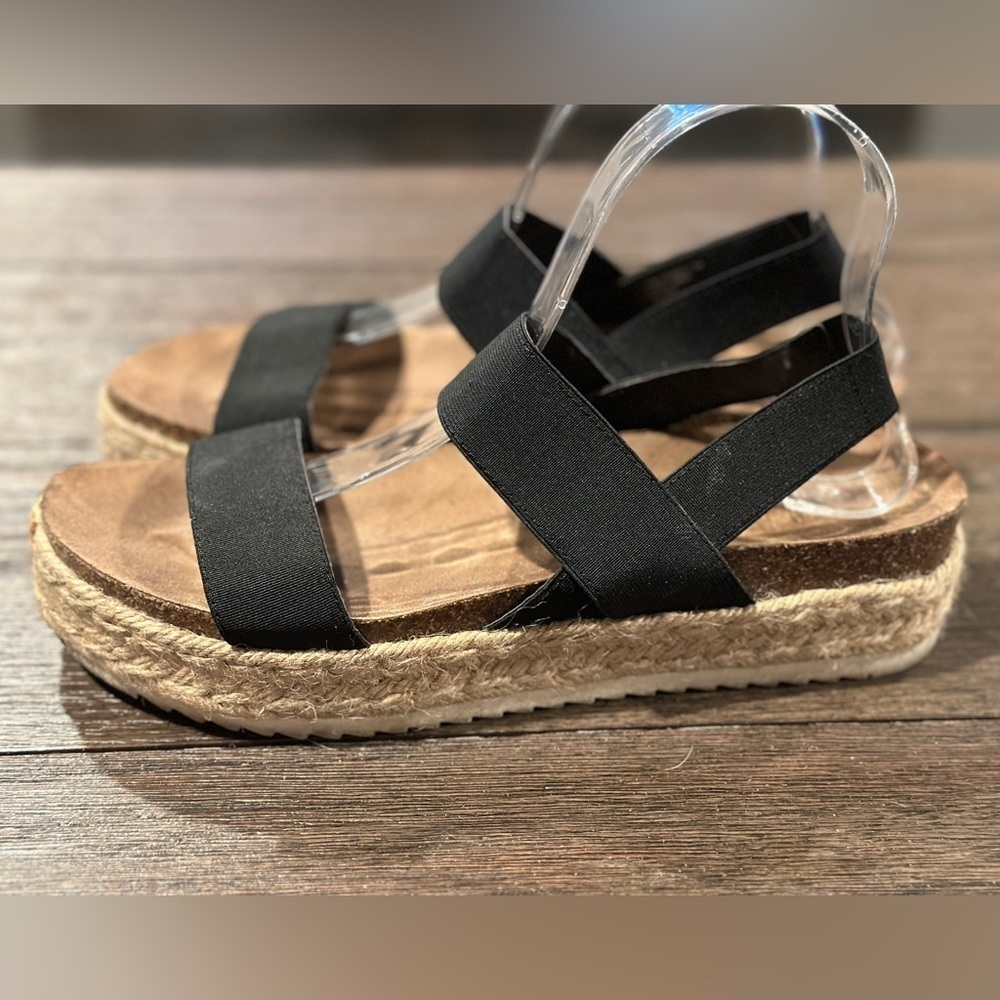 Madden Girl Women's Cybell Platform Sandals Black Size 9, GUC